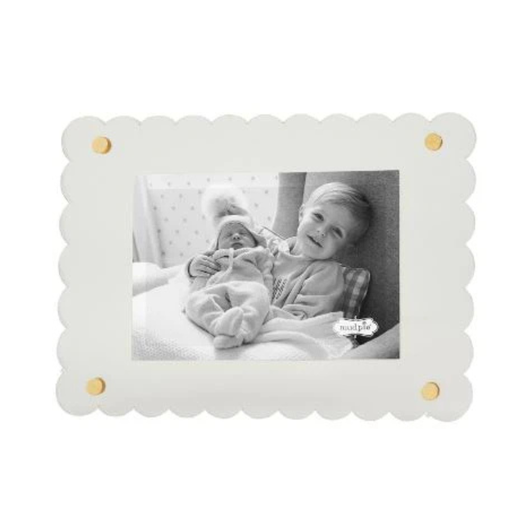 Scallop Acrylic Frame