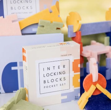 Interlocking Blocks Pocket Set